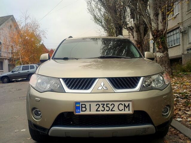 Мицубиси Аутлендер, объемом двигателя 2 л и пробегом 185 тыс. км за 9500 $, фото 1 на Automoto.ua