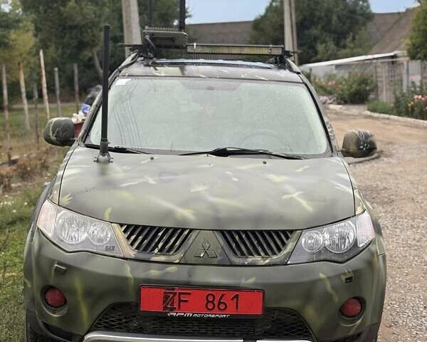 Мицубиси Аутлендер, объемом двигателя 2.2 л и пробегом 280 тыс. км за 12121 $, фото 1 на Automoto.ua