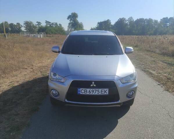 Мицубиси Аутлендер, объемом двигателя 3 л и пробегом 250 тыс. км за 12100 $, фото 1 на Automoto.ua