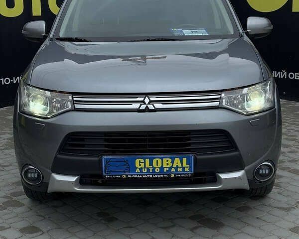 Мицубиси Аутлендер, объемом двигателя 0 л и пробегом 310 тыс. км за 13500 $, фото 1 на Automoto.ua