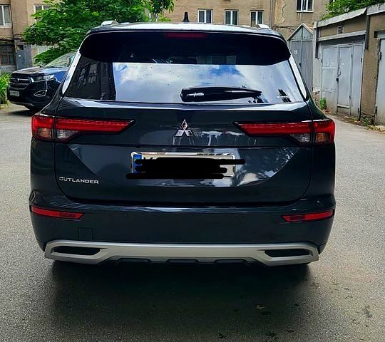 Мицубиси Аутлендер, объемом двигателя 2.5 л и пробегом 10 тыс. км за 39000 $, фото 1 на Automoto.ua