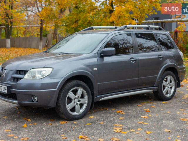 Міцубісі Аутлендер 2007 у Харкові на Automoto.ua Сірий Міцубісі Аутлендер, об'ємом двигуна 2.38 л та пробігом 283 тис. км за 6000 $, фото 1 на Automoto.ua