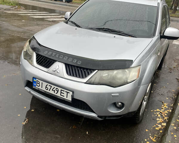 Міцубісі Аутлендер 2007 у Полтаві на Automoto.ua Сірий Міцубісі Аутлендер, об'ємом двигуна 3 л та пробігом 319 тис. км за 6900 $, фото 1 на Automoto.ua