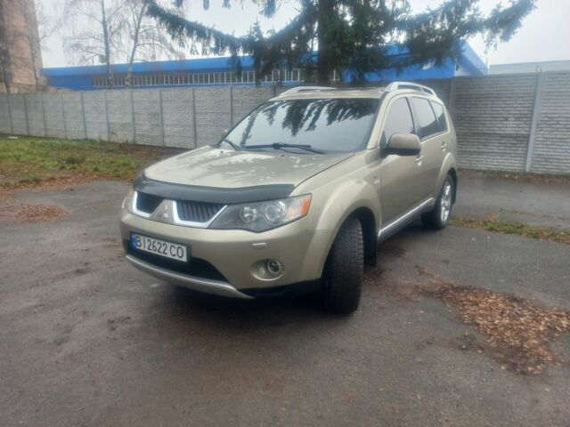 Сірий Міцубісі Аутлендер, об'ємом двигуна 2 л та пробігом 245 тис. км за 8600 $, фото 1 на Automoto.ua