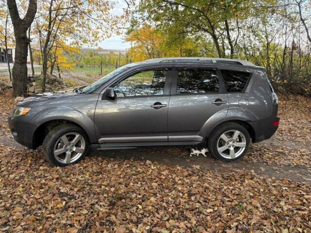 Міцубісі Аутлендер 2008 у Муровані курилівці на Automoto.ua Сірий Міцубісі Аутлендер, об'ємом двигуна 2 л та пробігом 203 тис. км за 8999 $, фото 1 на Automoto.ua