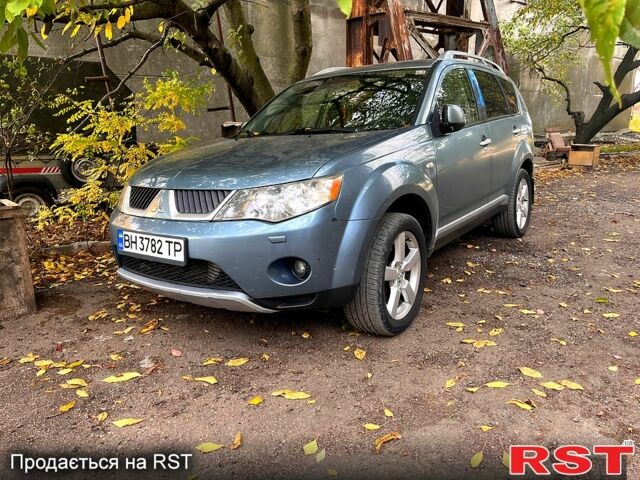 Міцубісі Аутлендер 2008 у Одесі на Automoto.ua Сірий Міцубісі Аутлендер, об'ємом двигуна 2.2 л та пробігом 584 тис. км за 8100 $, фото 1 на Automoto.ua