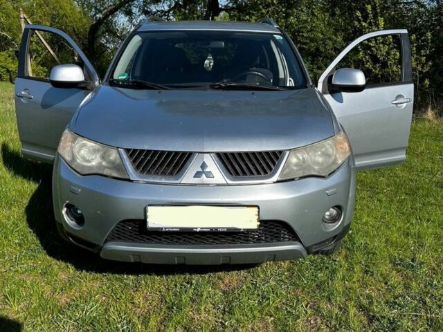 Сірий Міцубісі Аутлендер, об'ємом двигуна 2 л та пробігом 330 тис. км за 3500 $, фото 1 на Automoto.ua