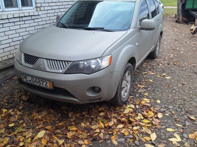Сірий Міцубісі Аутлендер, об'ємом двигуна 2 л та пробігом 262 тис. км за 4700 $, фото 1 на Automoto.ua
