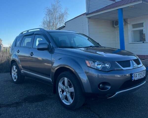 Сірий Міцубісі Аутлендер, об'ємом двигуна 2.36 л та пробігом 214 тис. км за 7800 $, фото 1 на Automoto.ua