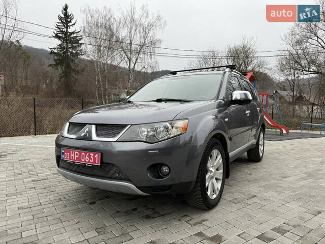 Сірий Міцубісі Аутлендер, об'ємом двигуна 2 л та пробігом 237 тис. км за 8999 $, фото 1 на Automoto.ua