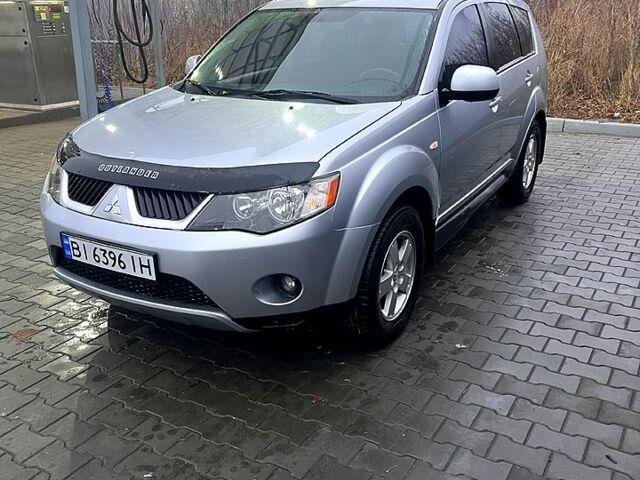 Мицубиси Аутлендер 2009 в Полтаве на Automoto.ua Серый Мицубиси Аутлендер, объемом двигателя 2.4 л и пробегом 223 тыс. км за 8600 $, фото 1 на Automoto.ua