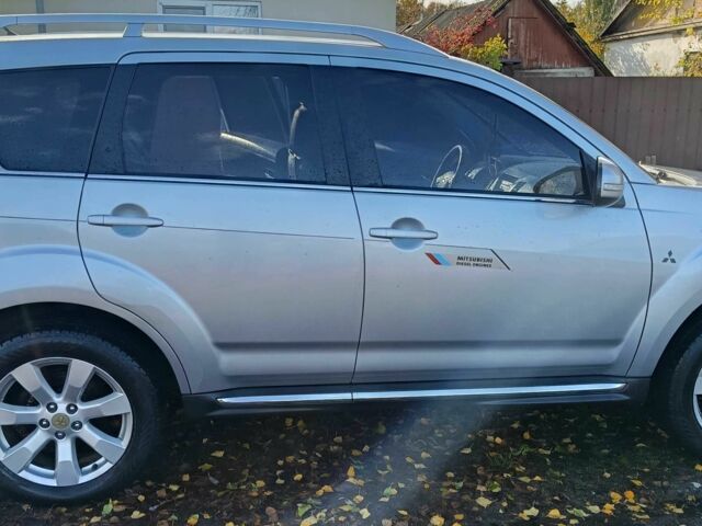 Мицубиси Аутлендер 2009 в Новгород-Северском на Automoto.ua Серый Мицубиси Аутлендер, объемом двигателя 2.2 л и пробегом 242 тыс. км за 11700 $, фото 1 на Automoto.ua