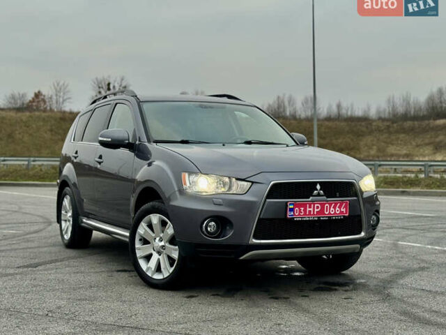 Серый Мицубиси Аутлендер, объемом двигателя 2.2 л и пробегом 160 тыс. км за 11350 $, фото 1 на Automoto.ua