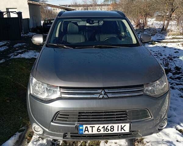 Сірий Міцубісі Аутлендер, об'ємом двигуна 2 л та пробігом 170 тис. км за 15200 $, фото 1 на Automoto.ua