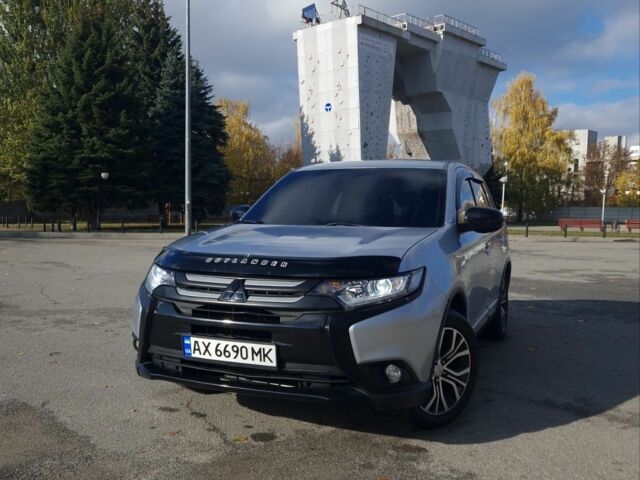 Сірий Міцубісі Аутлендер, об'ємом двигуна 2.4 л та пробігом 224 тис. км за 14599 $, фото 1 на Automoto.ua