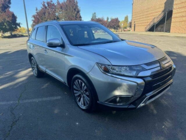 Сірий Міцубісі Аутлендер, об'ємом двигуна 2.4 л та пробігом 33 тис. км за 3000 $, фото 1 на Automoto.ua