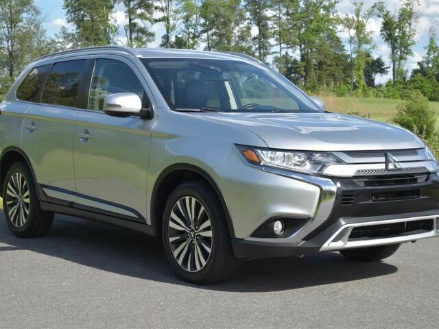 Серый Мицубиси Аутлендер, объемом двигателя 2.4 л и пробегом 35 тыс. км за 7600 $, фото 1 на Automoto.ua