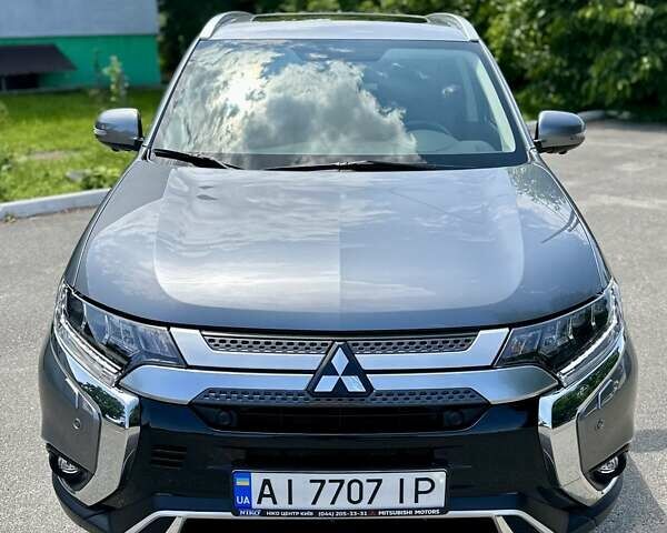Сірий Міцубісі Аутлендер, об'ємом двигуна 2.49 л та пробігом 35 тис. км за 24000 $, фото 1 на Automoto.ua