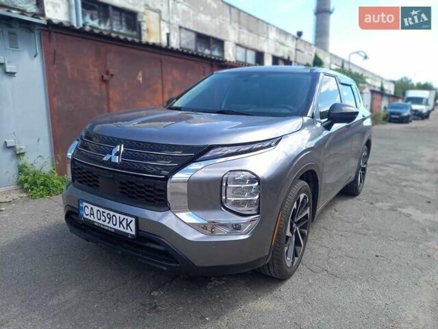 Сірий Міцубісі Аутлендер, об'ємом двигуна 2.5 л та пробігом 128 тис. км за 22000 $, фото 1 на Automoto.ua