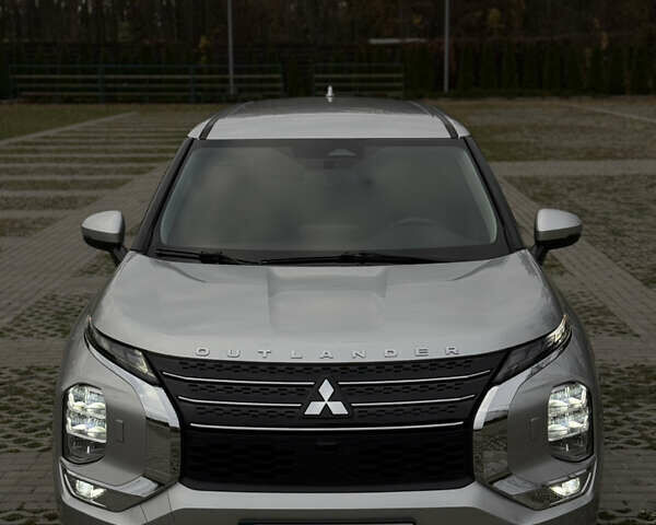 Сірий Міцубісі Аутлендер, об'ємом двигуна 2.49 л та пробігом 110 тис. км за 22500 $, фото 1 на Automoto.ua