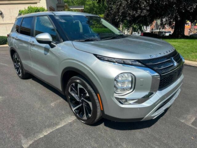 Серый Мицубиси Аутлендер, объемом двигателя 2.5 л и пробегом 26 тыс. км за 16750 $, фото 1 на Automoto.ua