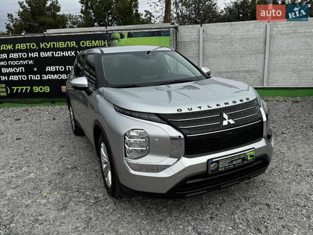 Сірий Міцубісі Аутлендер, об'ємом двигуна 2.5 л та пробігом 14 тис. км за 29950 $, фото 1 на Automoto.ua