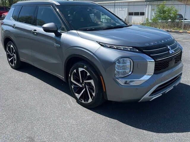 Сірий Міцубісі Аутлендер, об'ємом двигуна 2.4 л та пробігом 16 тис. км за 21450 $, фото 1 на Automoto.ua