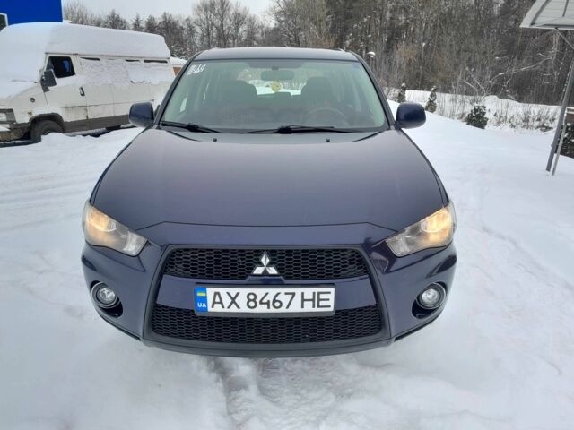 Синій Міцубісі Аутлендер, об'ємом двигуна 2.3 л та пробігом 272 тис. км за 9940 $, фото 1 на Automoto.ua