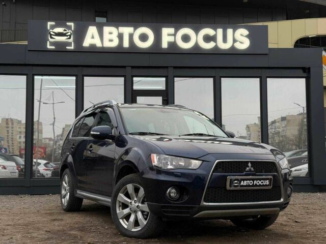Синий Мицубиси Аутлендер, объемом двигателя 0 л и пробегом 289 тыс. км за 9990 $, фото 1 на Automoto.ua