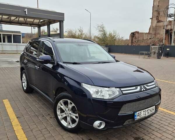 Синій Міцубісі Аутлендер, об'ємом двигуна 2.36 л та пробігом 183 тис. км за 14000 $, фото 1 на Automoto.ua