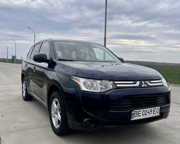 Синій Міцубісі Аутлендер, об'ємом двигуна 2.4 л та пробігом 262 тис. км за 8500 $, фото 1 на Automoto.ua