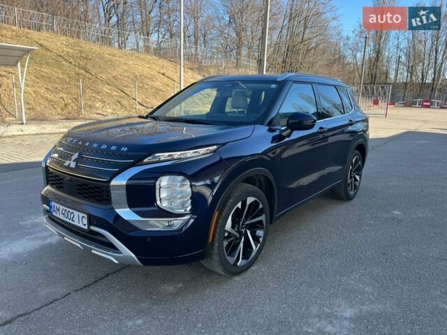 Синій Міцубісі Аутлендер, об'ємом двигуна 2.49 л та пробігом 30 тис. км за 30000 $, фото 1 на Automoto.ua