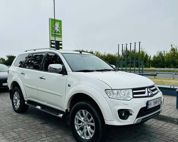 Білий Міцубісі Паджеро Спорт, об'ємом двигуна 2.48 л та пробігом 161 тис. км за 17900 $, фото 1 на Automoto.ua