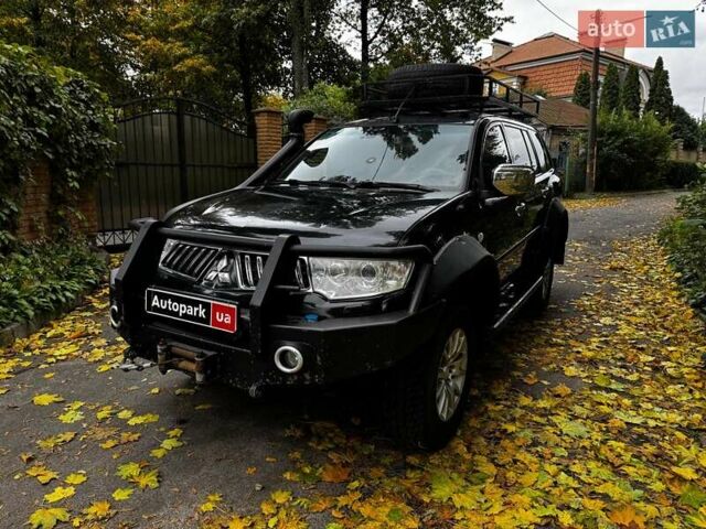 Мицубиси Паджеро Спорт 2010 в Киеве на Automoto.ua Черный Мицубиси Паджеро Спорт, объемом двигателя 2.5 л и пробегом 334 тыс. км за 13790 $, фото 1 на Automoto.ua