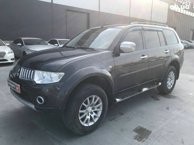 Черный Мицубиси Паджеро Спорт, объемом двигателя 2.5 л и пробегом 296 тыс. км за 11690 $, фото 1 на Automoto.ua