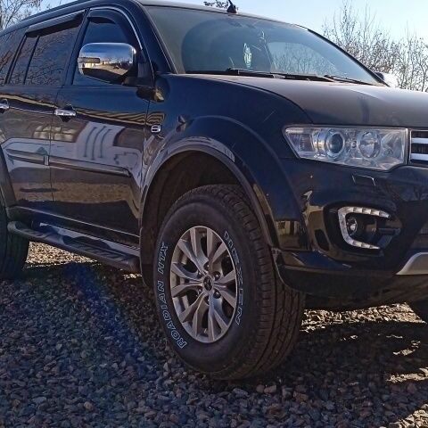 Черный Мицубиси Паджеро Спорт, объемом двигателя 2.5 л и пробегом 147 тыс. км за 15700 $, фото 1 на Automoto.ua