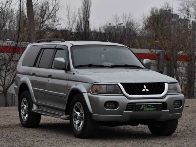 Сірий Міцубісі Паджеро Спорт, об'ємом двигуна 3 л та пробігом 240 тис. км за 6450 $, фото 1 на Automoto.ua