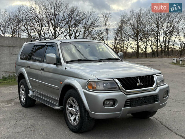 Серый Мицубиси Паджеро Спорт, объемом двигателя 3 л и пробегом 240 тыс. км за 6499 $, фото 1 на Automoto.ua