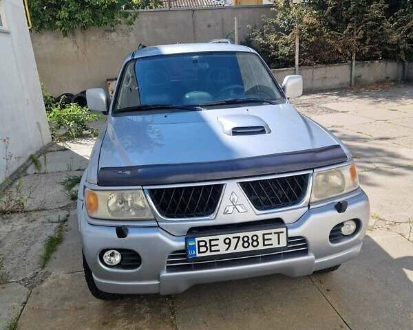 Серый Мицубиси Паджеро Спорт, объемом двигателя 2.48 л и пробегом 327 тыс. км за 8800 $, фото 1 на Automoto.ua