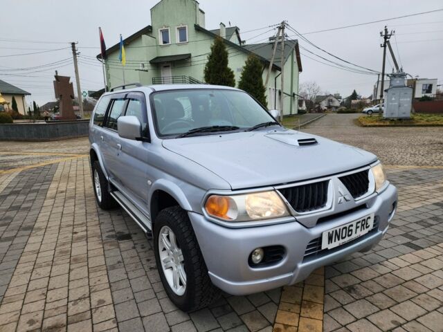 Серый Мицубиси Паджеро Спорт, объемом двигателя 2.5 л и пробегом 68 тыс. км за 6395 $, фото 1 на Automoto.ua