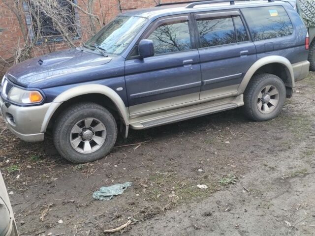 Серый Мицубиси Паджеро Спорт, объемом двигателя 2.5 л и пробегом 360 тыс. км за 8382 $, фото 1 на Automoto.ua