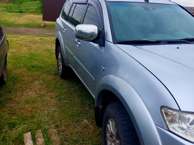 Сірий Міцубісі Паджеро Спорт, об'ємом двигуна 2.7 л та пробігом 180 тис. км за 10500 $, фото 1 на Automoto.ua