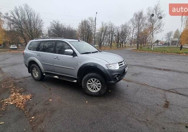 Серый Мицубиси Паджеро Спорт, объемом двигателя 2.48 л и пробегом 287 тыс. км за 13200 $, фото 1 на Automoto.ua