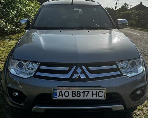 Серый Мицубиси Паджеро Спорт, объемом двигателя 2.5 л и пробегом 113 тыс. км за 16300 $, фото 1 на Automoto.ua