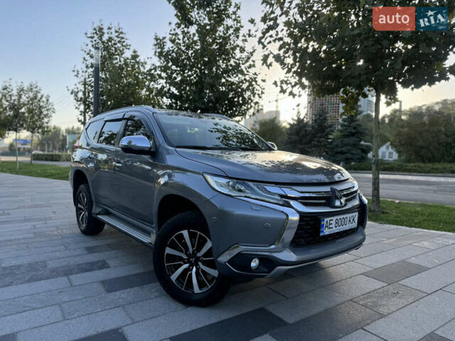 Серый Мицубиси Паджеро Спорт, объемом двигателя 2.44 л и пробегом 190 тыс. км за 21000 $, фото 1 на Automoto.ua