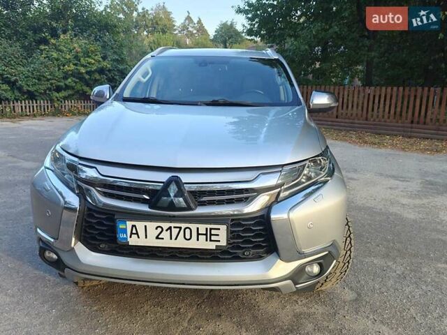 Серый Мицубиси Паджеро Спорт, объемом двигателя 2.44 л и пробегом 197 тыс. км за 26700 $, фото 1 на Automoto.ua