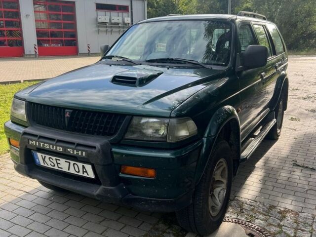 Мицубиси Паджеро Спорт 2001 в Ровно на Automoto.ua Зеленый Мицубиси Паджеро Спорт, объемом двигателя 0 л и пробегом 293 тыс. км за 4100 $, фото 1 на Automoto.ua
