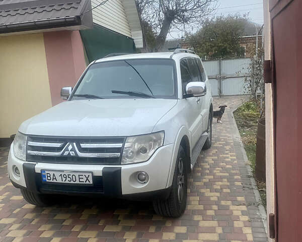Білий Міцубісі Паджеро Вагон, об'ємом двигуна 3 л та пробігом 238 тис. км за 11500 $, фото 1 на Automoto.ua