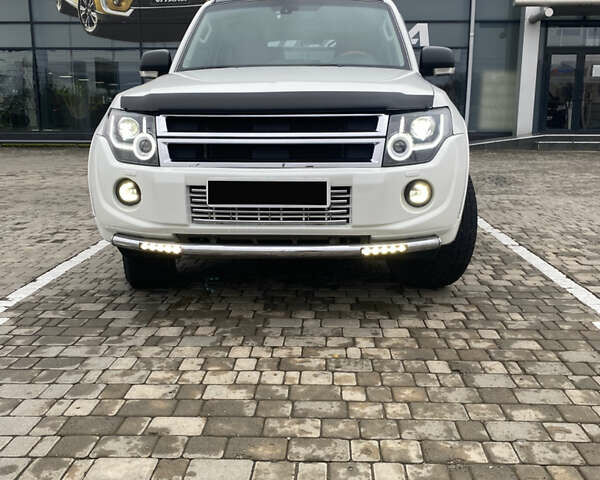 Белый Мицубиси Паджеро Вагон, объемом двигателя 0 л и пробегом 155 тыс. км за 17900 $, фото 1 на Automoto.ua