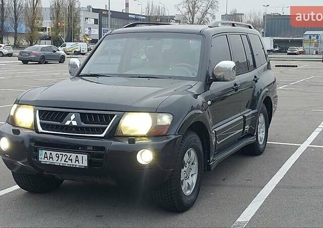 Черный Мицубиси Паджеро Вагон, объемом двигателя 3.2 л и пробегом 347 тыс. км за 10500 $, фото 1 на Automoto.ua